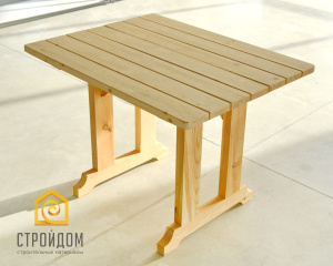 Стол простой с щелями 0,74х1м